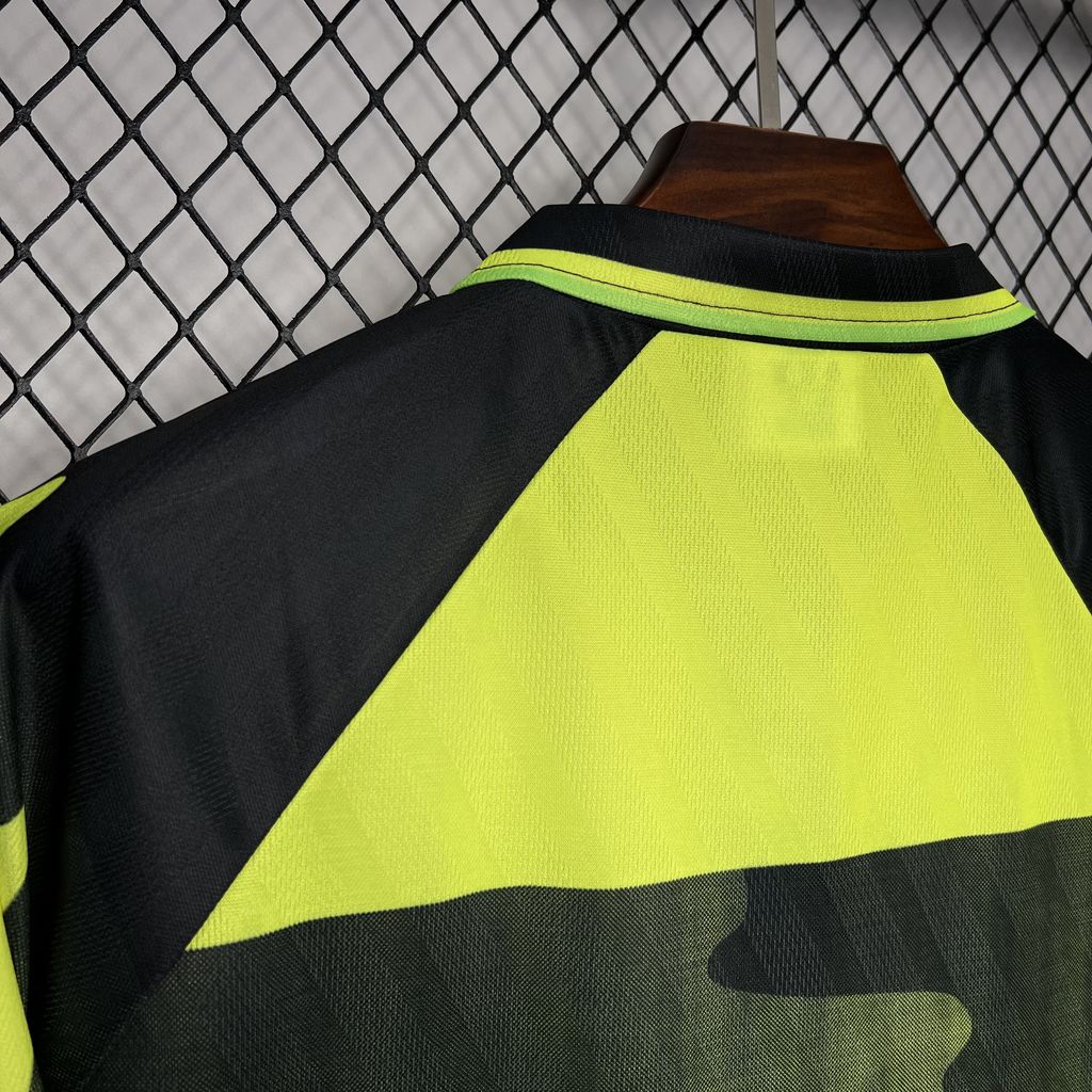 2024071922014024.jpg Retro Celtic 1996/97 Away Jersey - Image 6