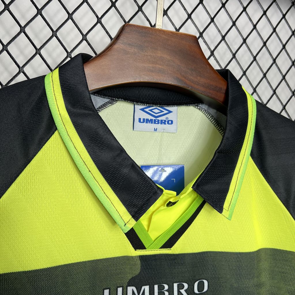 2024071922014223.jpg Retro Celtic 1996/97 Away Jersey - Image 5