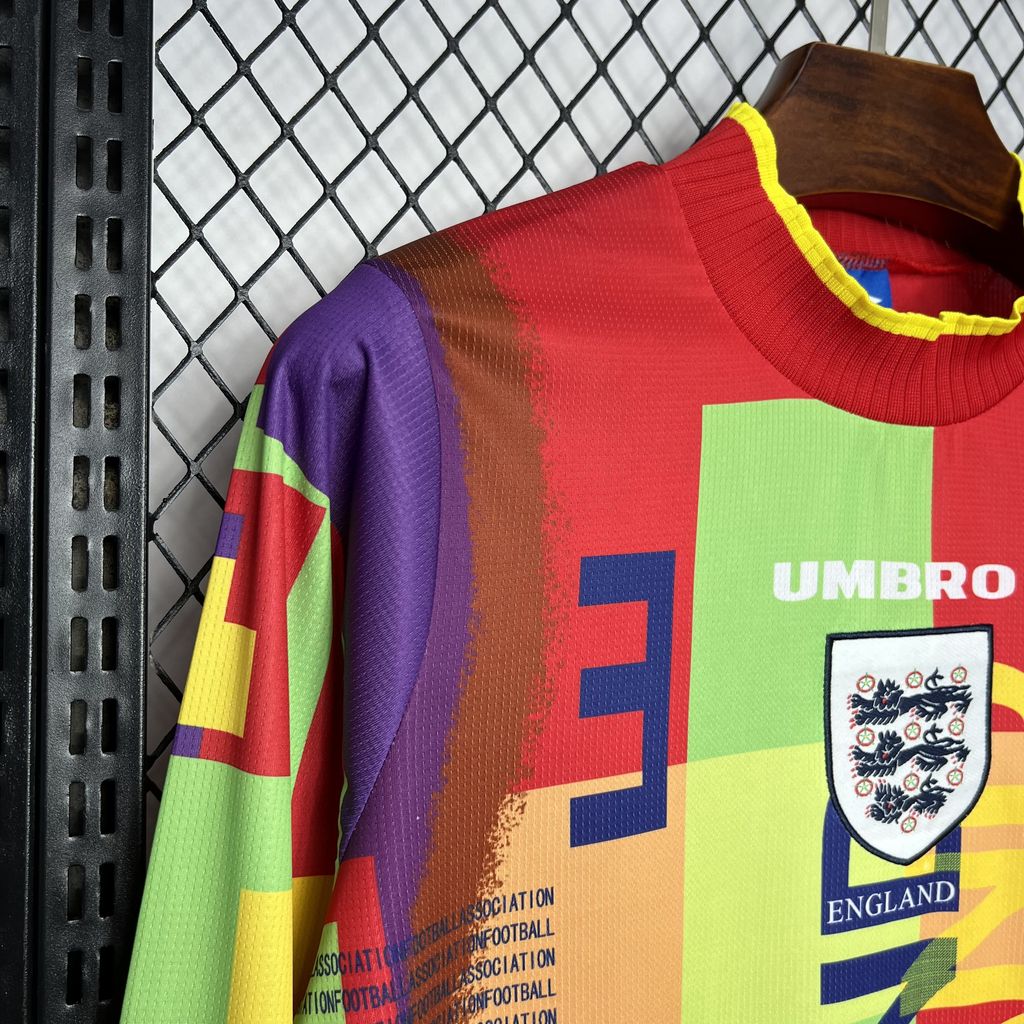 2024072021453554.jpg Retro England 1995/96 Goalkeeper Long Sleeve Jersey - Image 4