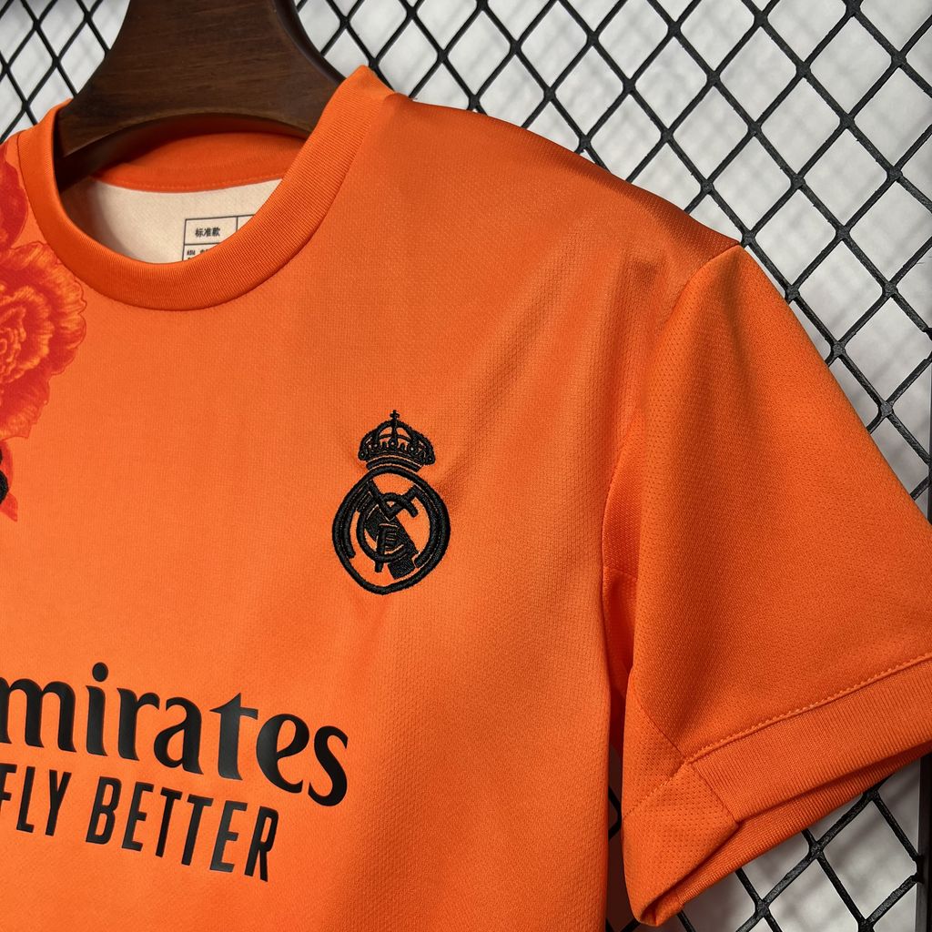 2024072021511224.jpg Kids Real Madrid 2024/25 Y-3 Rose Special Edition Kit - Image 3