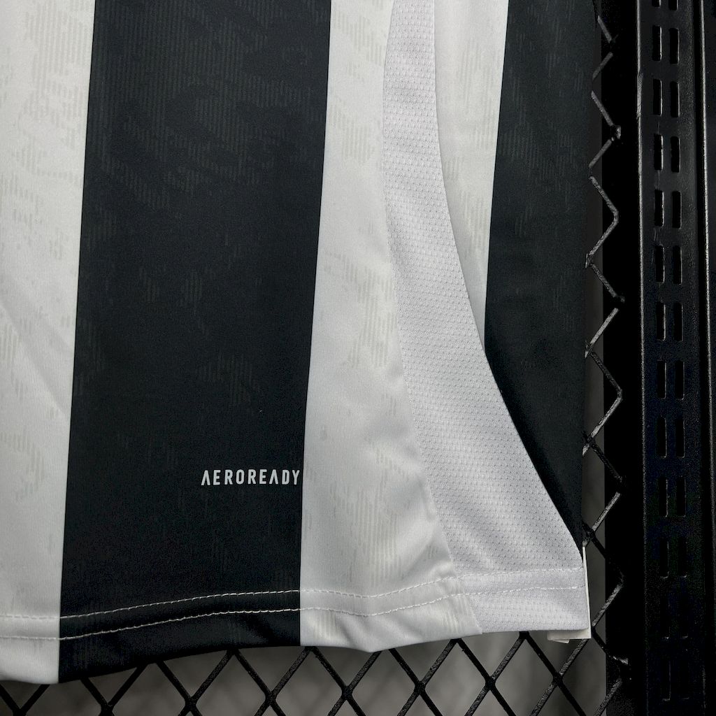 2024080809184068.jpg Mens Juventus 2024/25 Home Jersey - Image 4