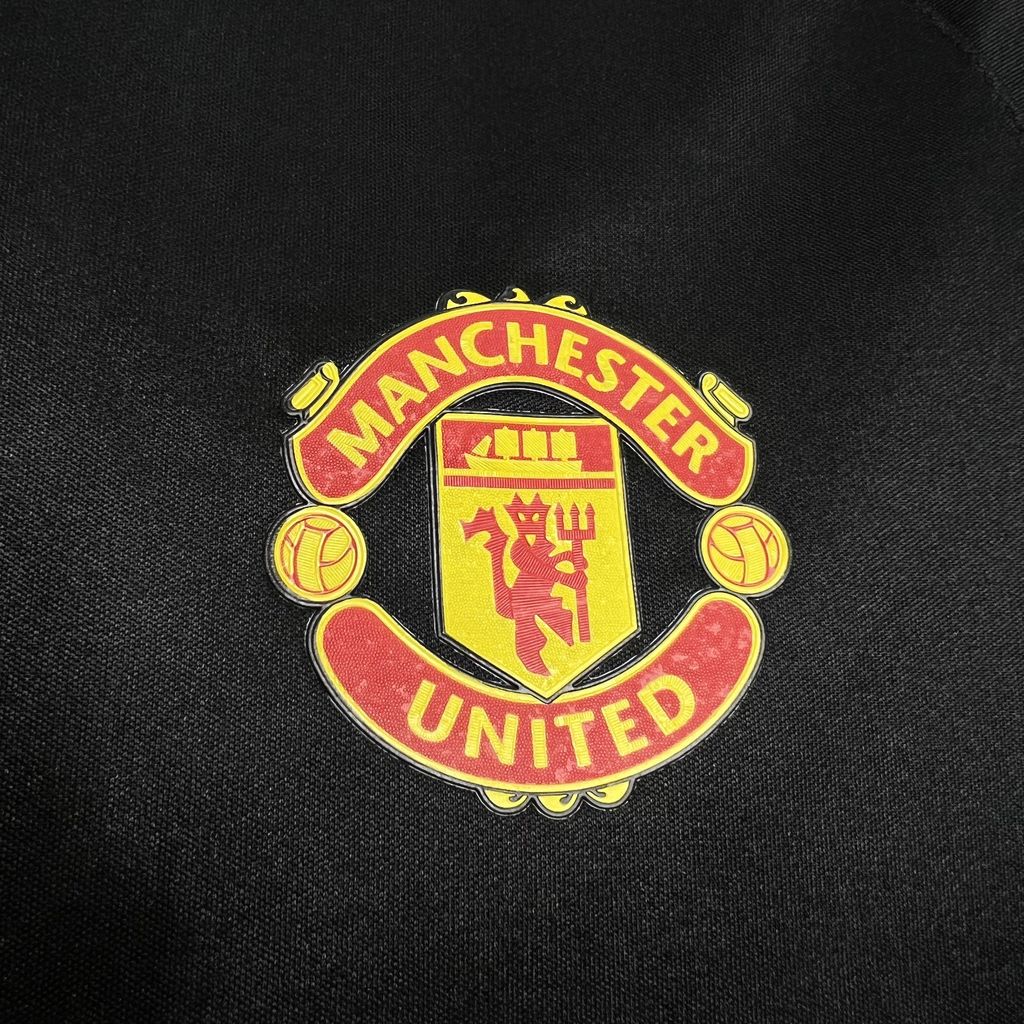 2024081621343086.jpg Retro Manchester United 1998/99 Third Jersey - Image 8