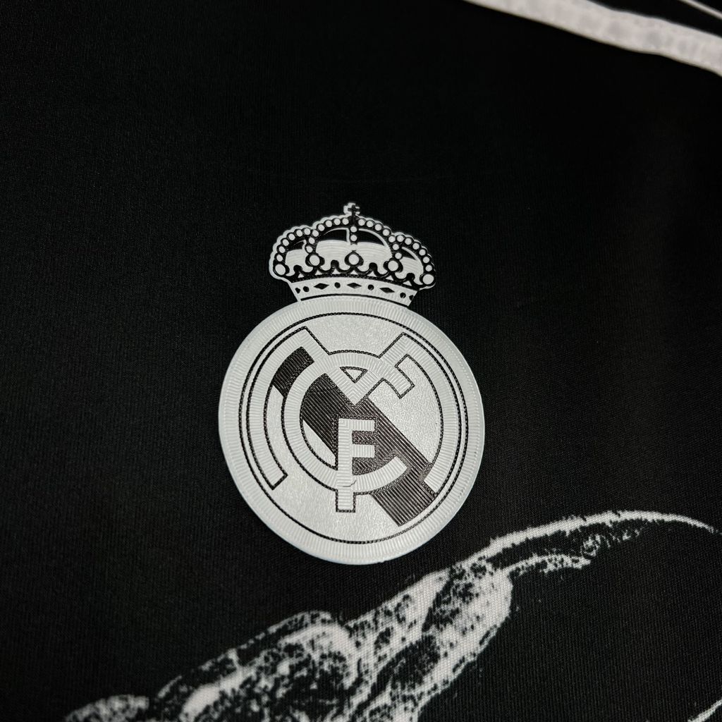 2024081621353277.jpg Retro Real Madrid 2014/15 Third Jersey - Image 5