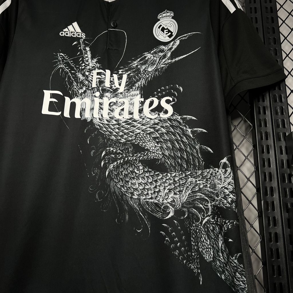 2024081621353596.jpg Retro Real Madrid 2014/15 Third Jersey - Image 3