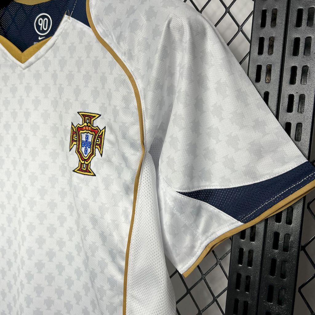 2024082916093132.jpg Retro Portugal 2004 Away Jersey - Image 3
