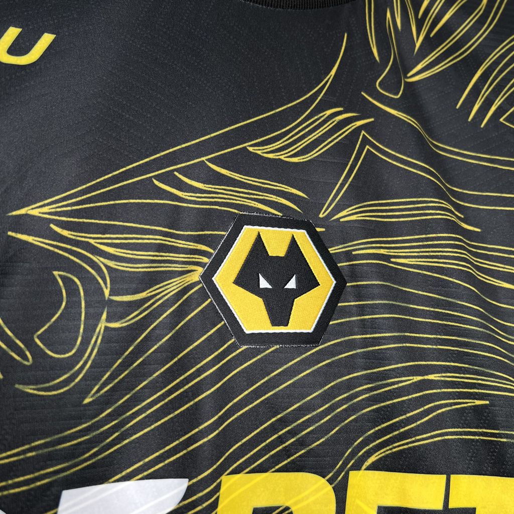 2024090821421510.jpg Mens Wolves 2024/25 Away Jersey - Image 4