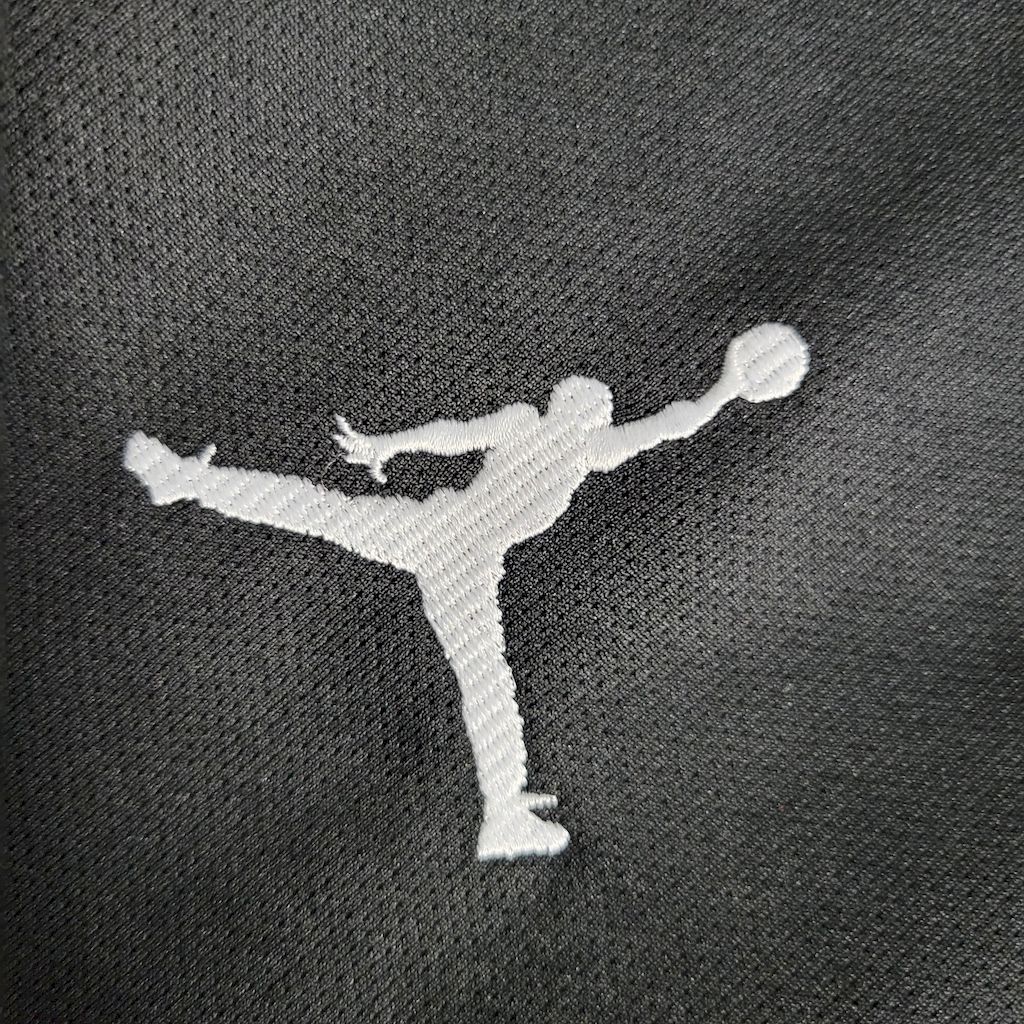 2024091217523549.jpg Retro Paris Saint-Germain 2018/19 Third Jersey - Image 7