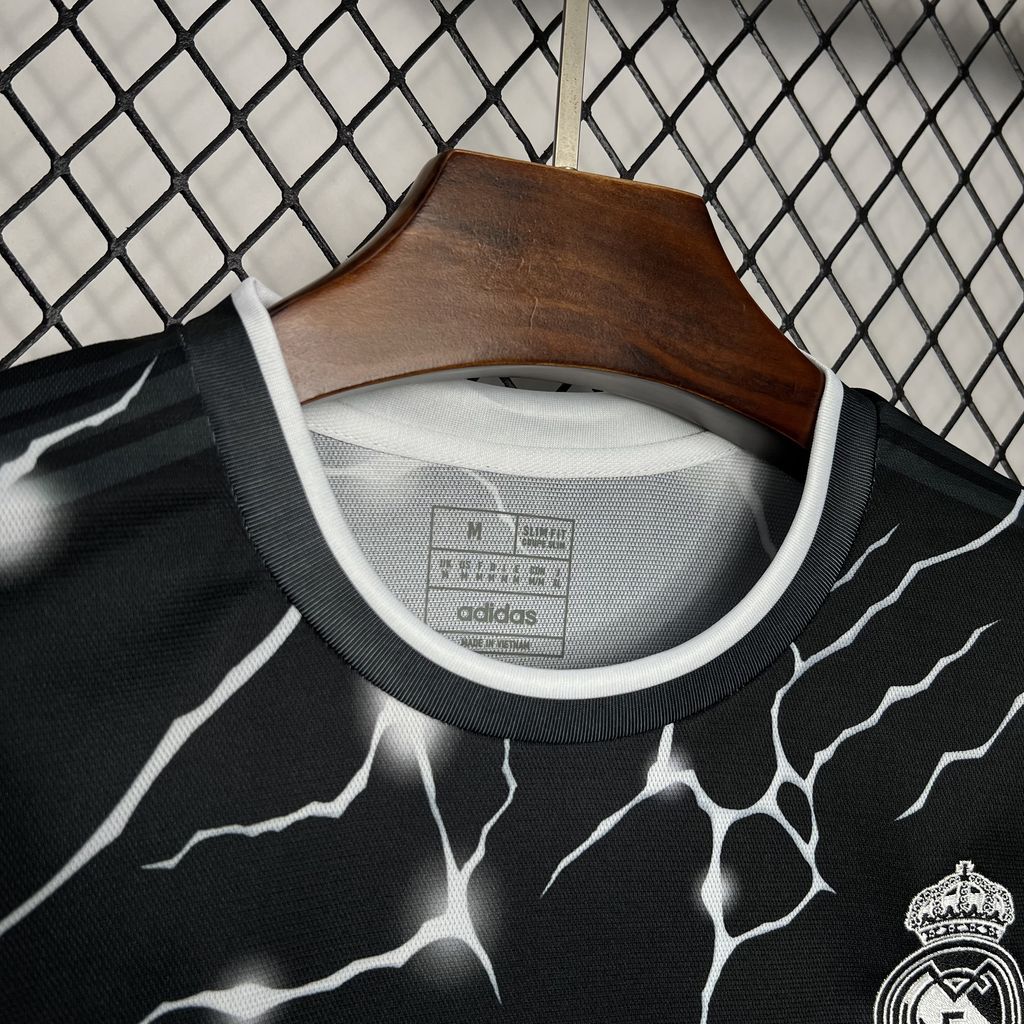 2024091409411695.jpg Mens Real Madrid 2024/25 Special Edition Black Jersey - Image 6