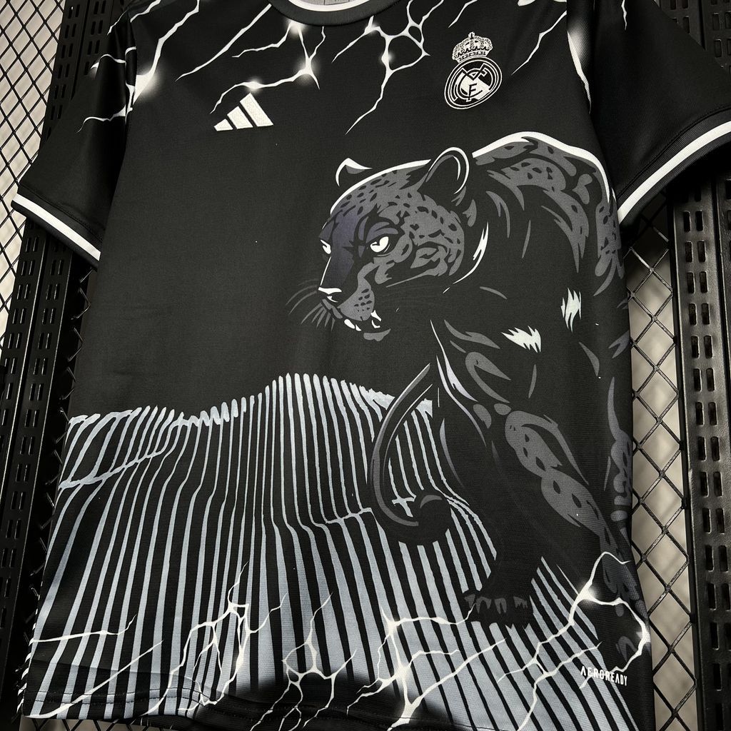 2024091409412054.jpg Mens Real Madrid 2024/25 Special Edition Black Jersey - Image 3