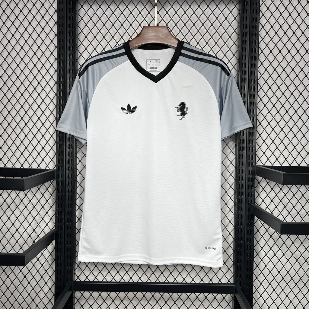 2024091410115214.jpg Mens Juventus 2024/25 Pre-match Jersey - Image 7