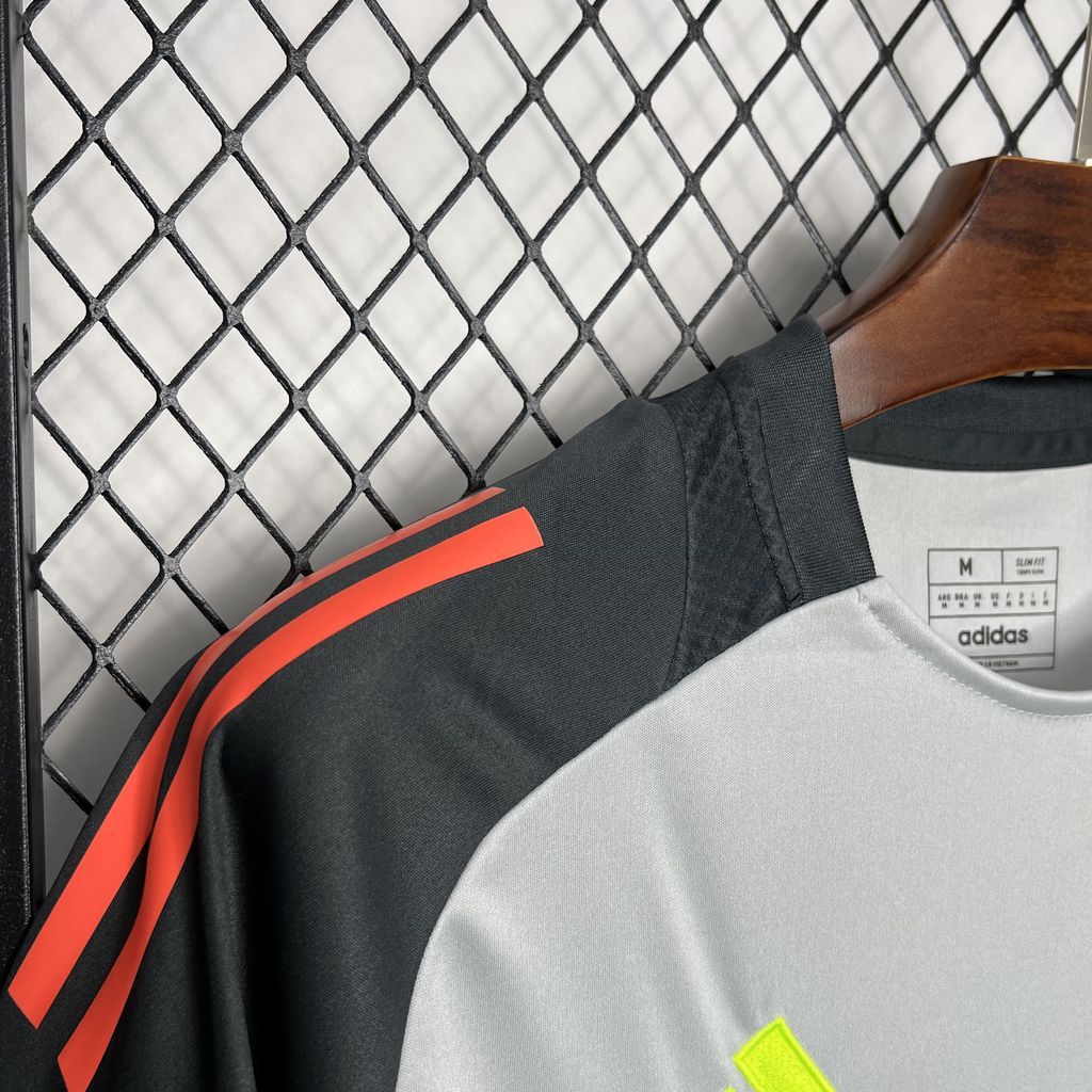 2024091411065145.jpg Mens Benfica 2024/25 Pre-Match Jersey - Image 6
