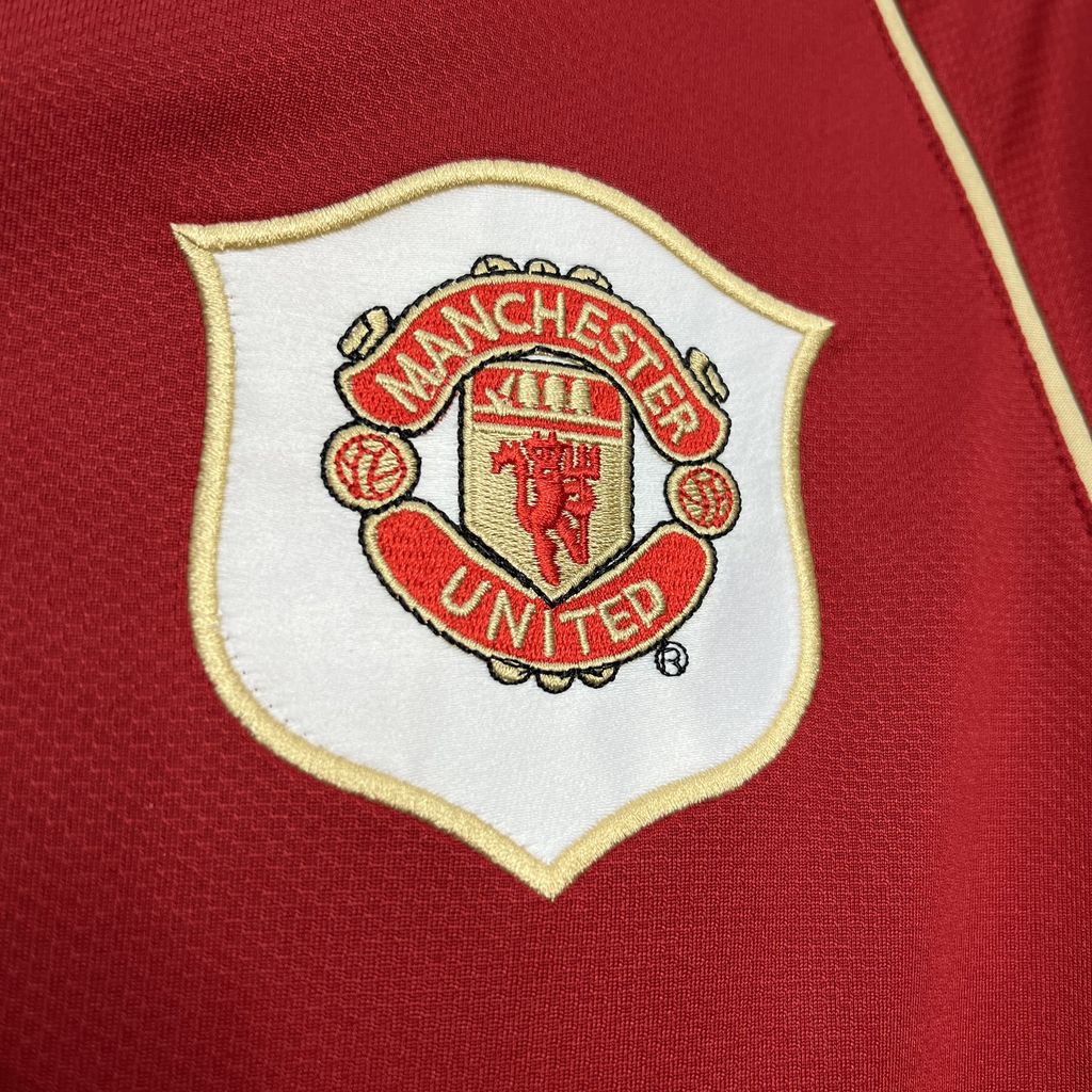 2024092914313884.jpg Retro Manchester United 2006/07 Home Jersey - Image 4