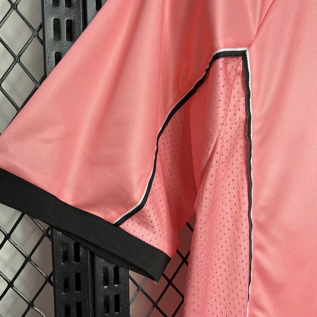 202409291432039.jpg Retro Juventus 1997/98 Away Jersey - Image 3