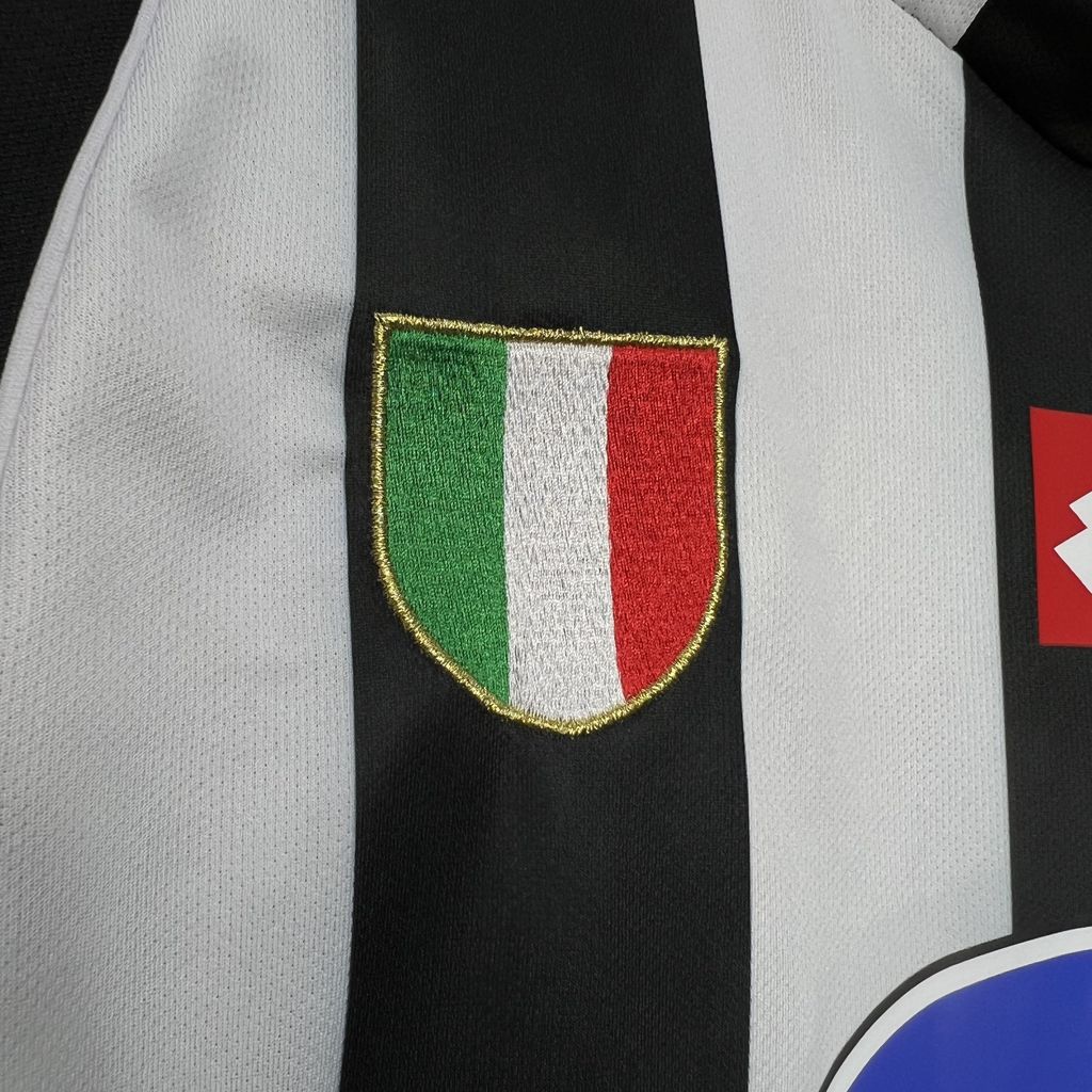 2024092914320751.jpg Retro Juventus 2002/03 Home Champions Leagues Jersey - Image 6