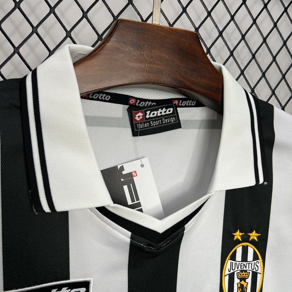 2024092914321794.jpg Retro Juventus 2001/02 Home Jersey - Image 7