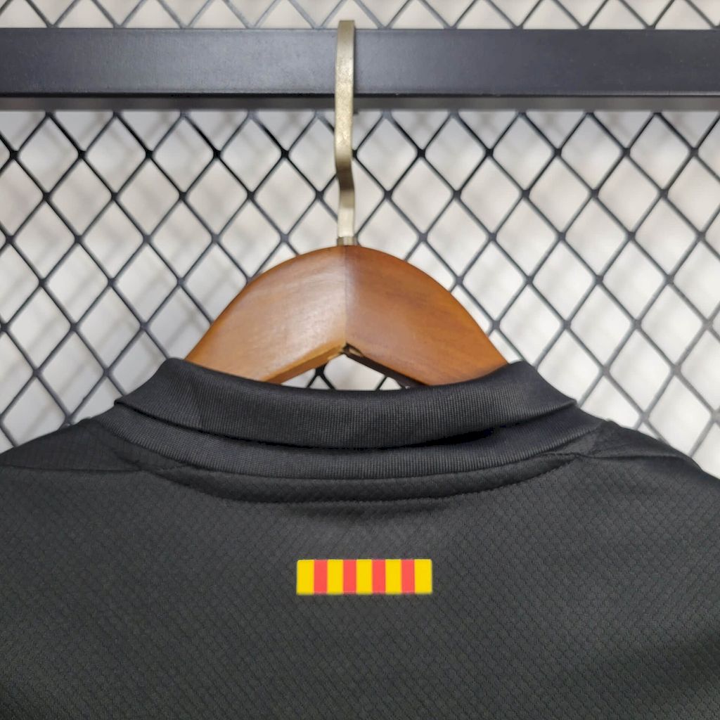 2024100620305441.jpg Kids Barcelona 2024/25 Travis Scott Edition Away Kit - Image 3