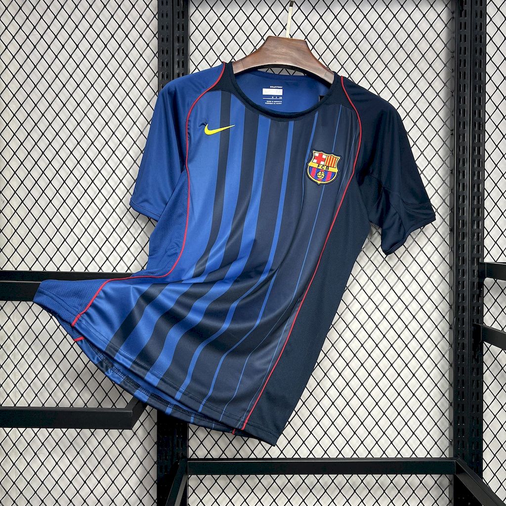 2024101318422160.jpg Retro Barcelona 2004/05 Away Jersey - Image 1