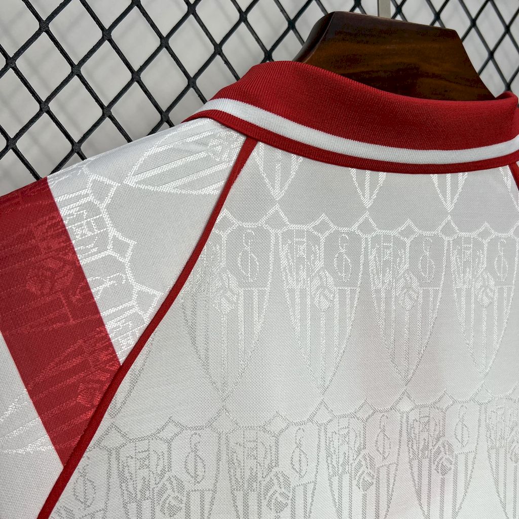 2024101318432977.jpg Retro Sevilla FC 1992/93 Home Jersey - Image 3