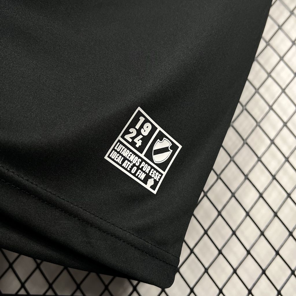 2024101521533618.jpg Mens Vasco Da Gama 2024/25 Kappa Warm-up Black Jersey - Image 3