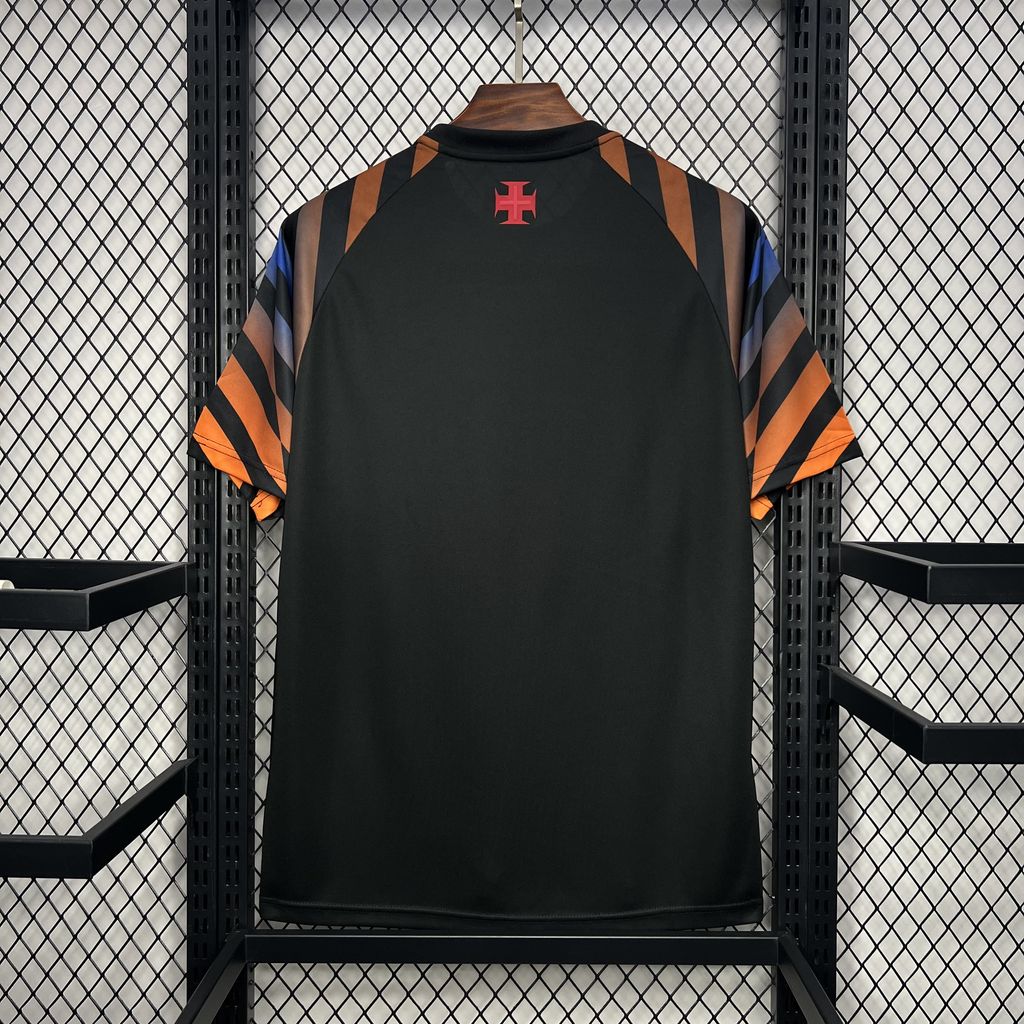 2024101521533783.jpg Mens Vasco Da Gama 2024/25 Kappa Warm-up Black Jersey - Image 2