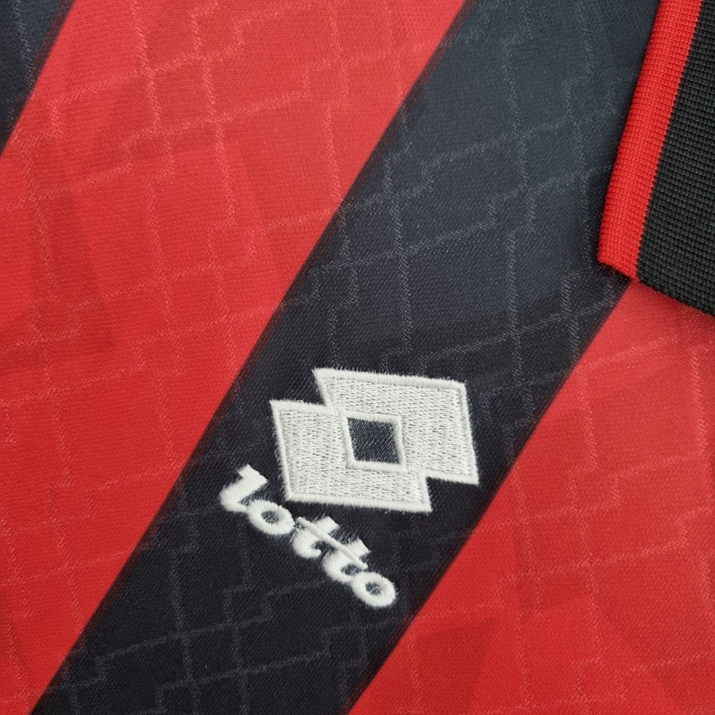 2024101708565585.jpg Retro AC Milan 1995/96 Home Jersey - Image 4
