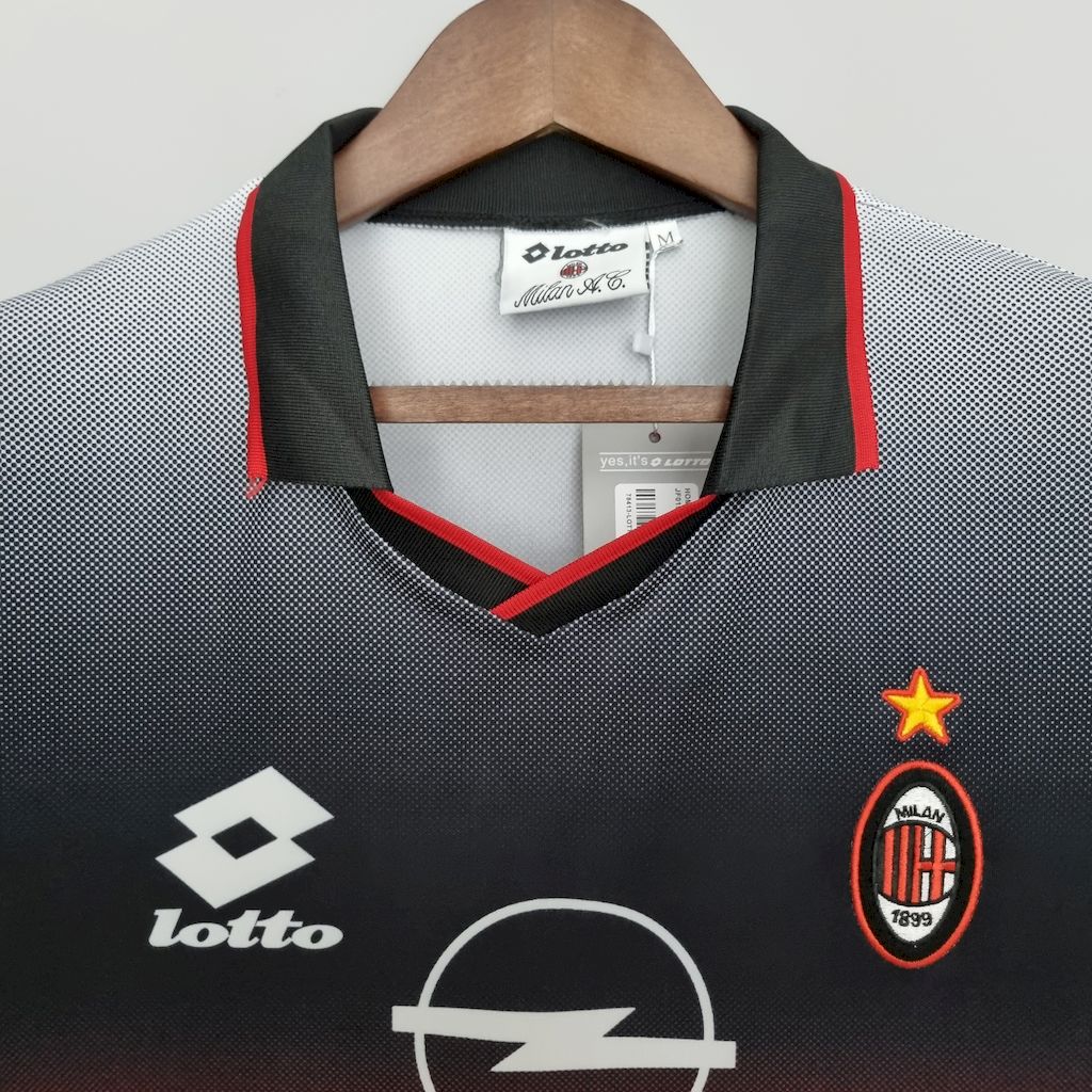 2024101709110678.jpg Retro AC Milan 1995/96 Suit Black Jersey - Image 6