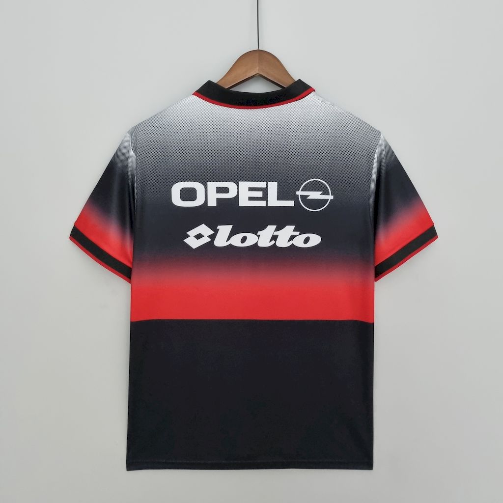 2024101709111282.jpg Retro AC Milan 1995/96 Suit Black Jersey - Image 2
