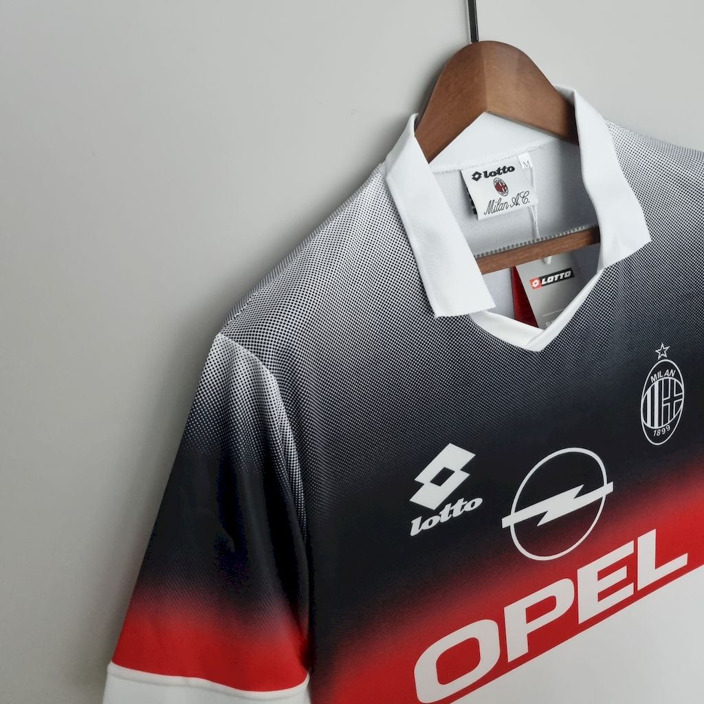 2024101709123547.jpg Retro AC Milan 1995/96 Suit White Jersey - Image 5