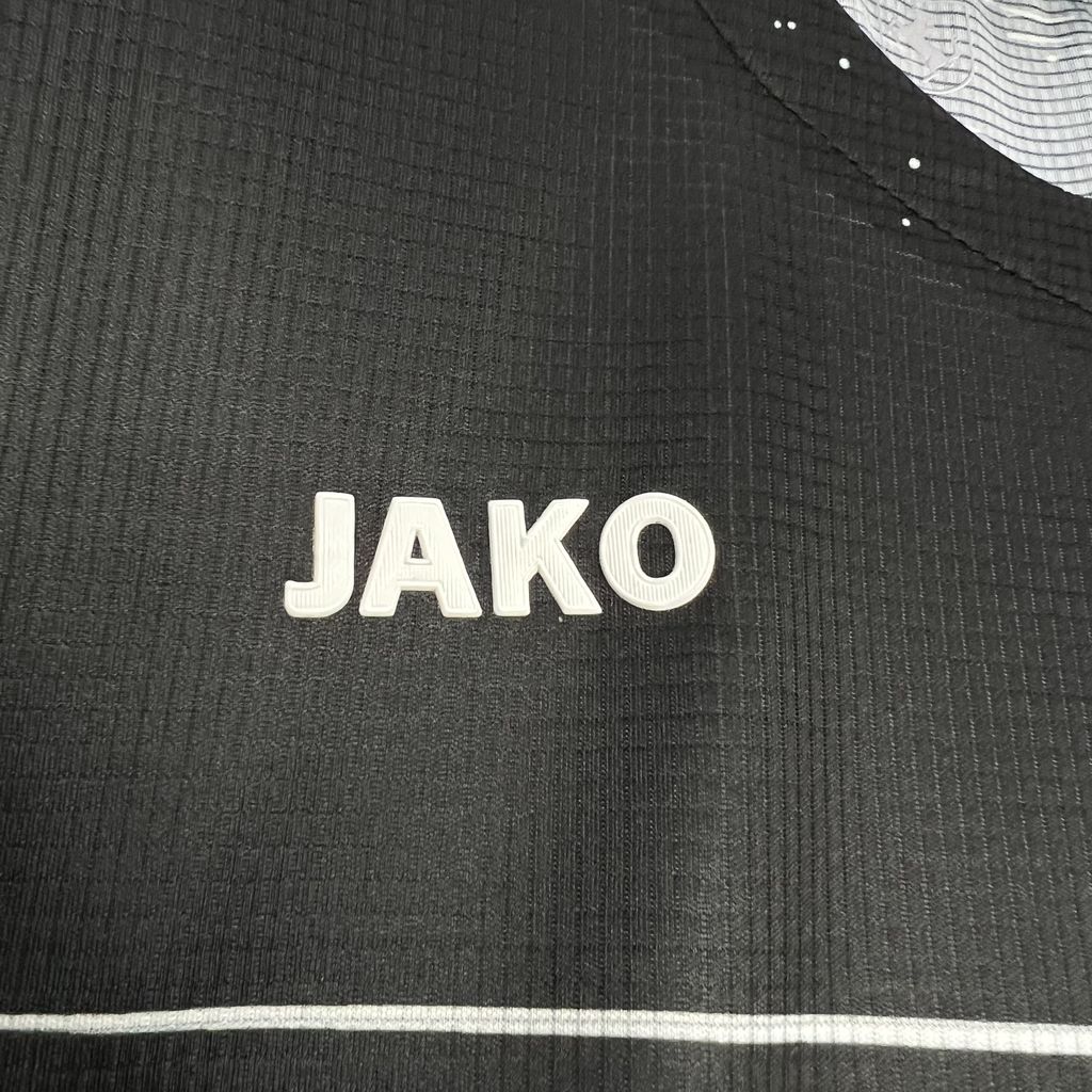 2024101813073411.jpg Mens VfB Stuttgarts 2024/25 Thirds Jersey - Image 6