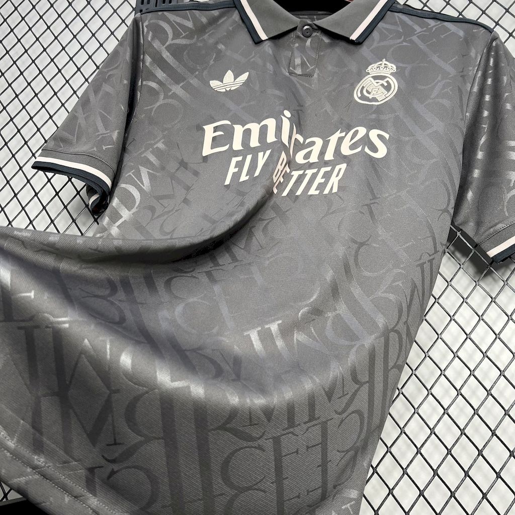 2024102318043924.jpg Mens Real Madrid 2024/25 Third Jersey - Image 5