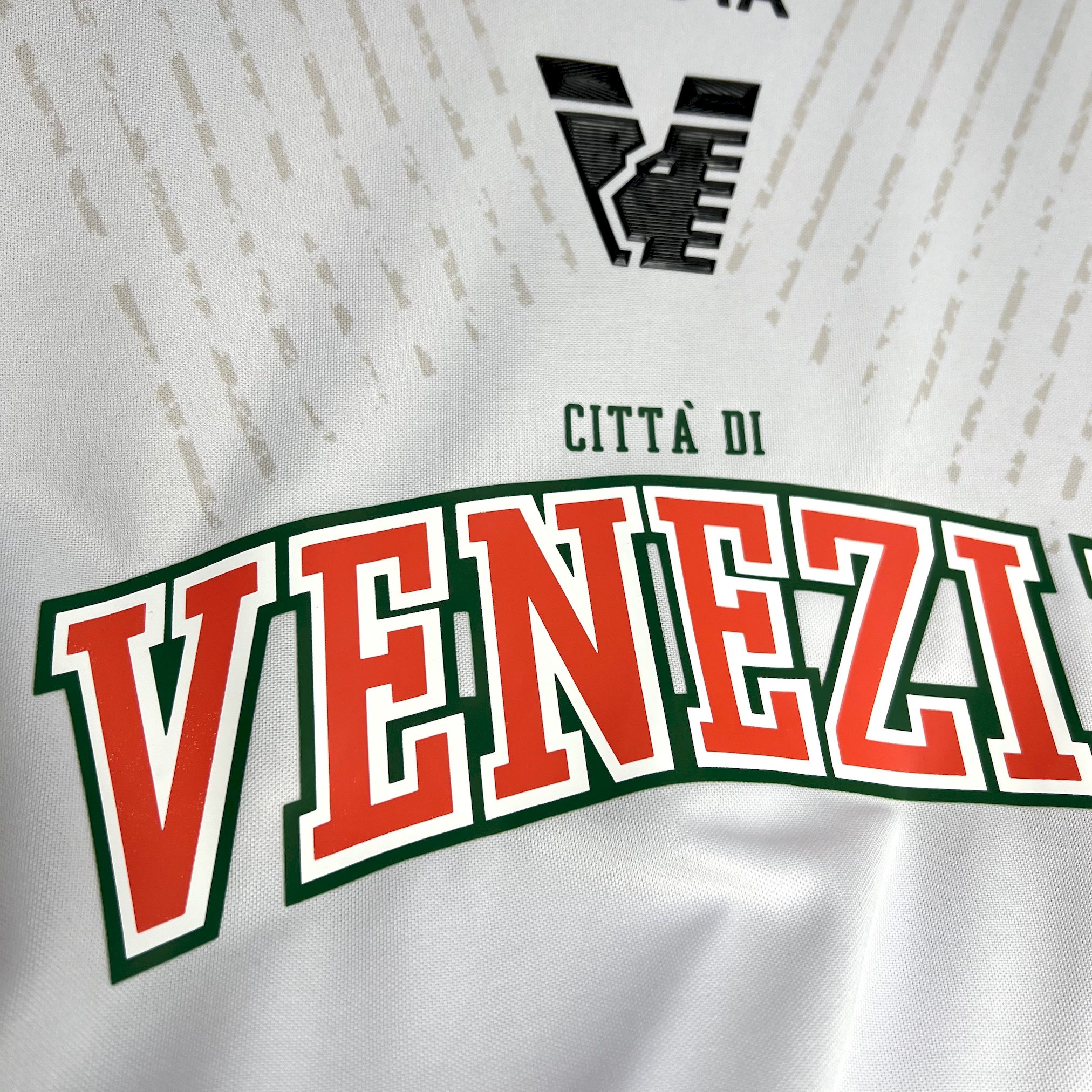 2024102318103273.jpg Mens Venezia FC 2024/25 Away Jersey - Image 6