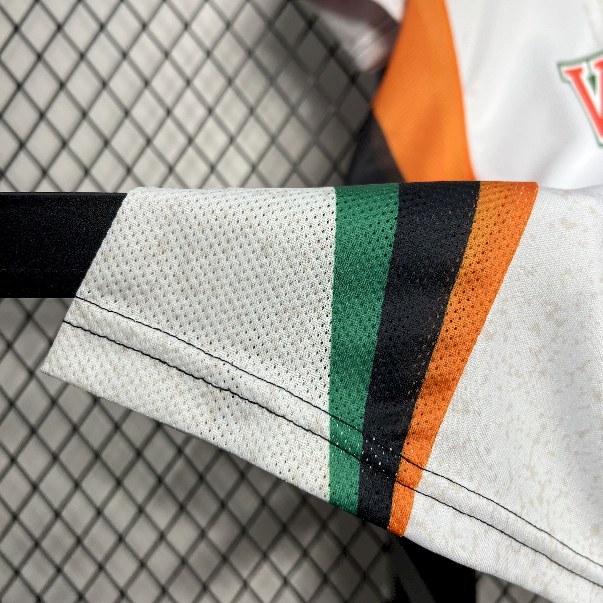 2024102318103687.jpg Mens Venezia FC 2024/25 Away Jersey - Image 5