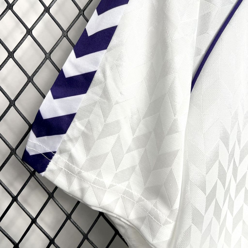 2024102817175566.jpg Retro Real Madrid 1988/89 Home Jersey - Image 7