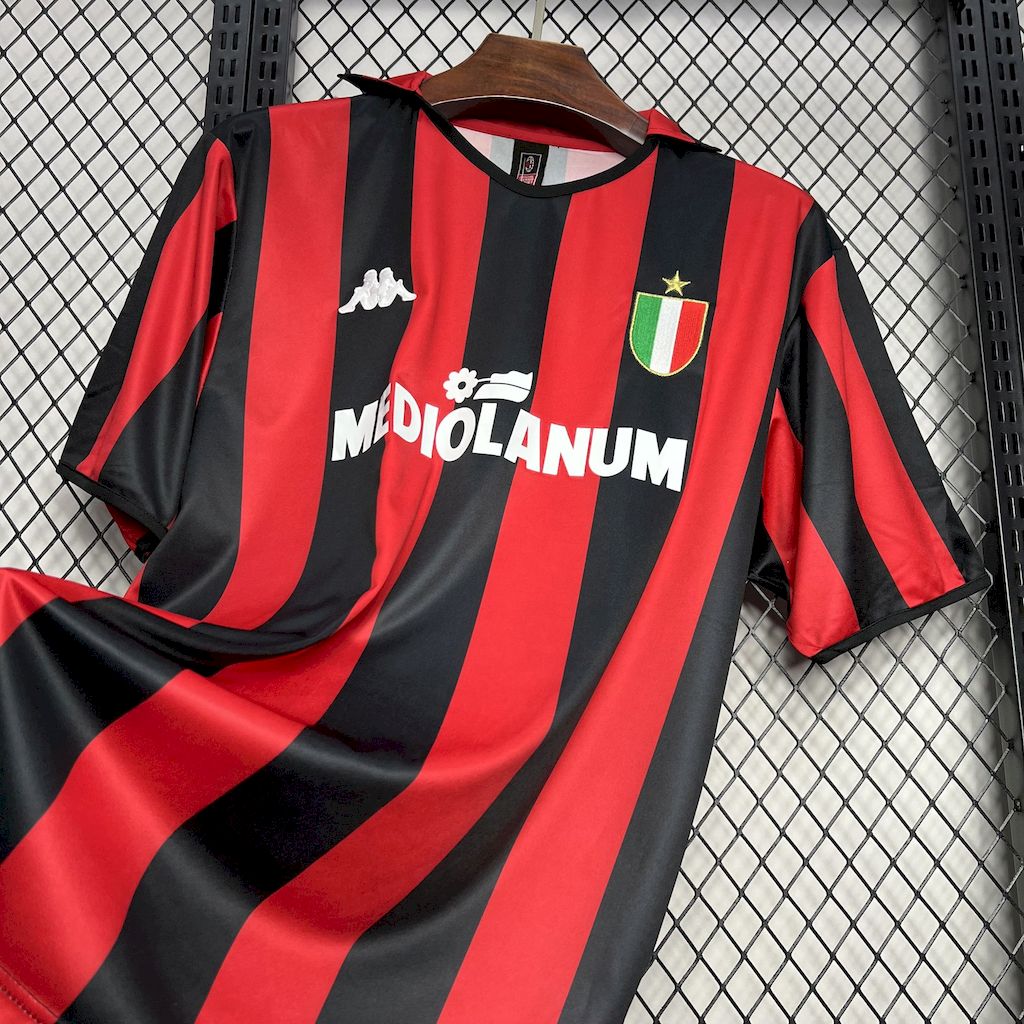 202410281723337.jpg Retro AC Milan 1988/89 Home Jersey - Image 3