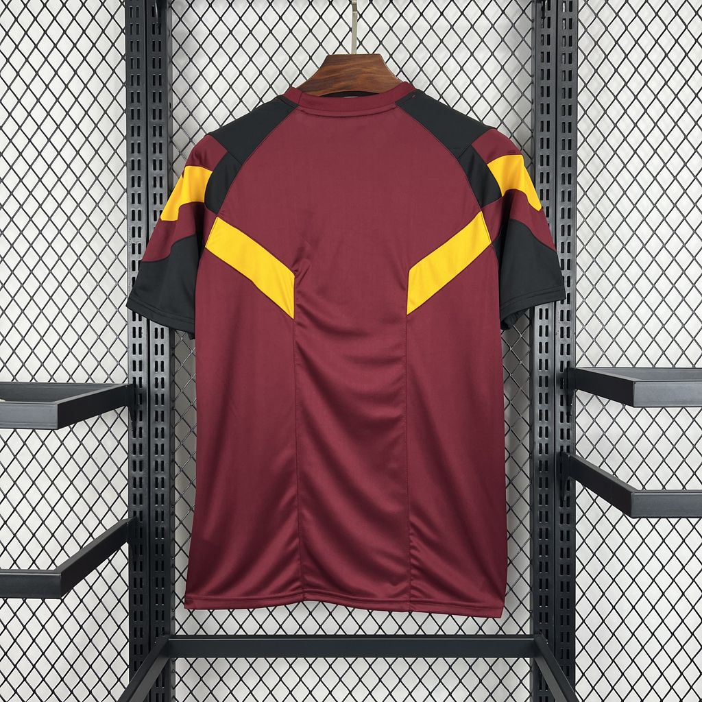 2024103014142128.jpg Mens AS Roma 2024/25 Special Edition Jersey - Image 2