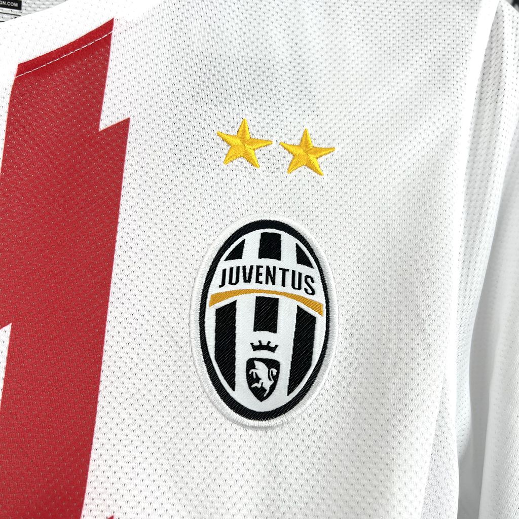 2024103014170277.jpg Retro Juventus 2010/11 Away Jersey - Image 9
