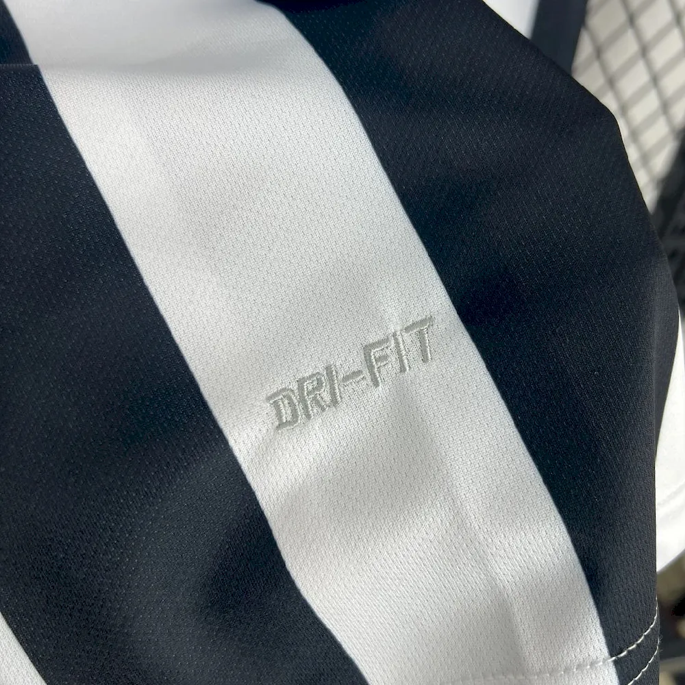 2024111012123314.webp Retro Juventus 2014/15 Home Jersey - Image 9
