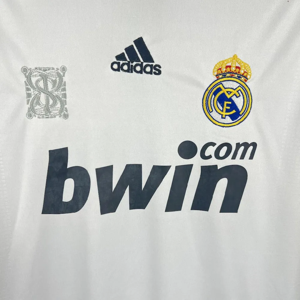 2024111012175633.webp Retro Real Madrid 2009/10 Home Jersey - Image 6