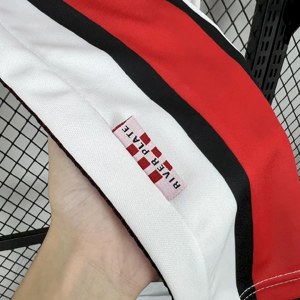 2024111012181657.webp Retro River Plate 1999/00 Third Jersey - Image 10