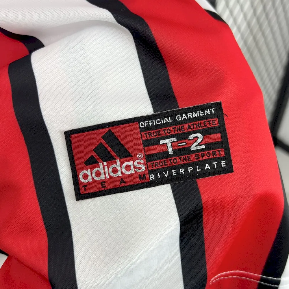 2024111012181820.webp Retro River Plate 1999/00 Third Jersey - Image 9