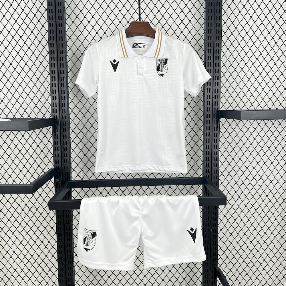 2024111012213551.webp Kids Vitoria de Guimaraes 2024/25 Home Kit - Image 1