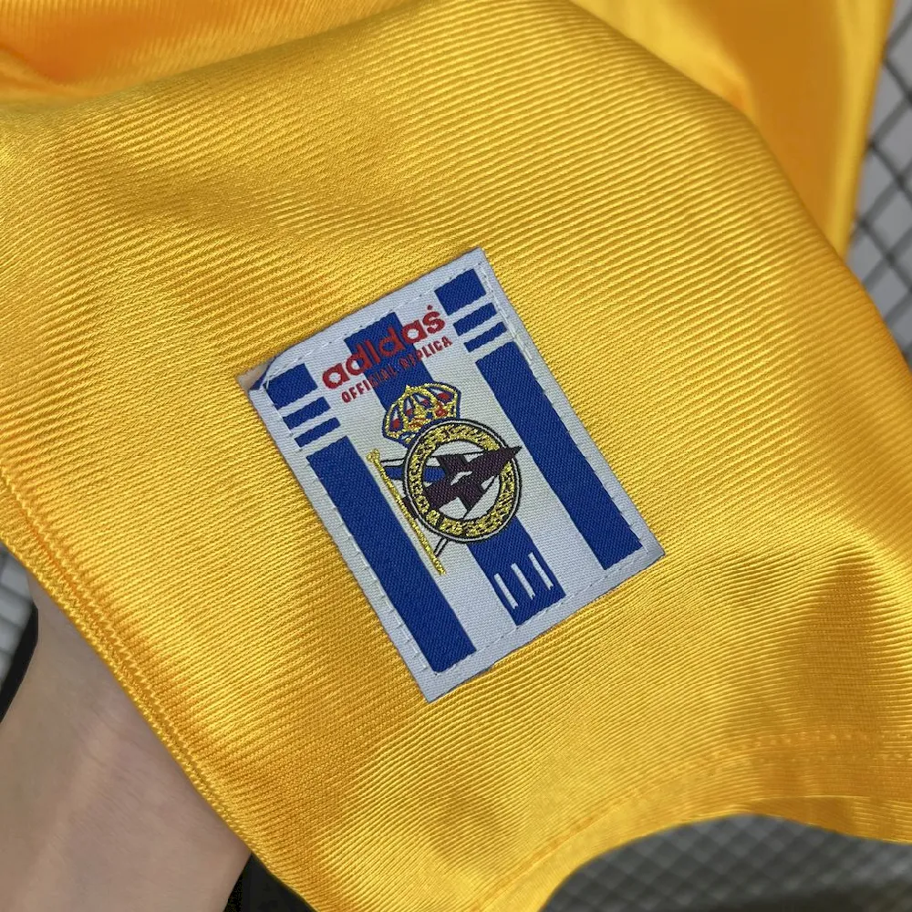 2024111012265422.webp Retro Deportivo de La Coruna 1999/00 Third Jersey - Image 8