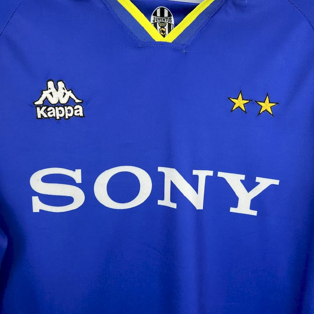 2024111012303876.webp Retro Juventus 1996/97 Away Long Sleeve Jersey - Image 4