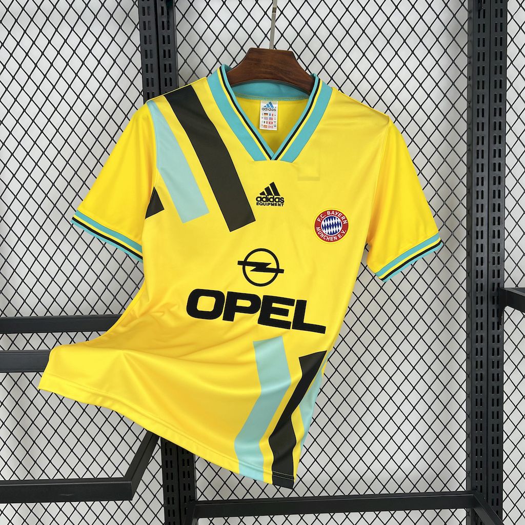 2024111019521138.jpg Retro Bayern Munich 1993/95 Away Jersey - Image 1