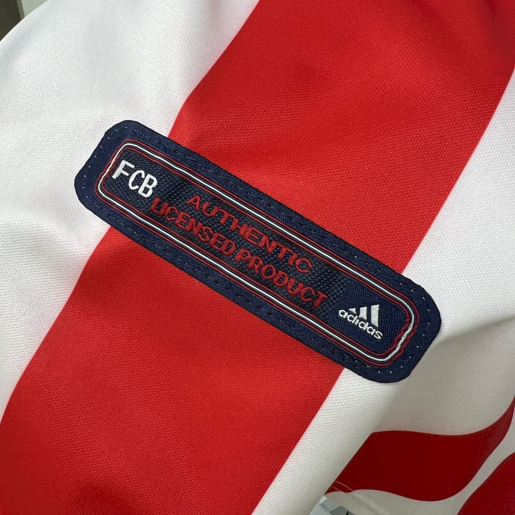 2024111019524189.jpg Retro Bayern Munich 2000/01 Away Jersey - Image 9