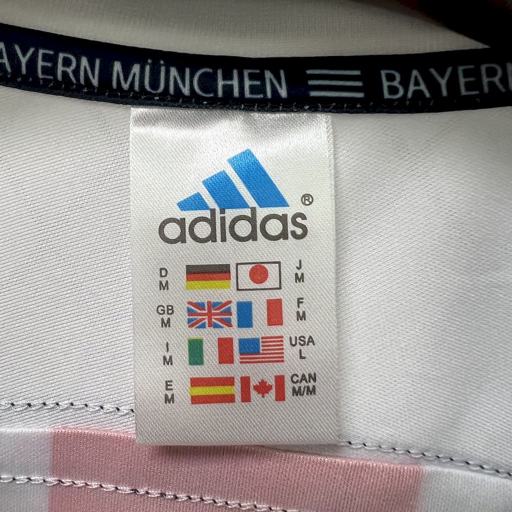 2024111019525012.jpg Retro Bayern Munich 2000/01 Away Jersey - Image 7