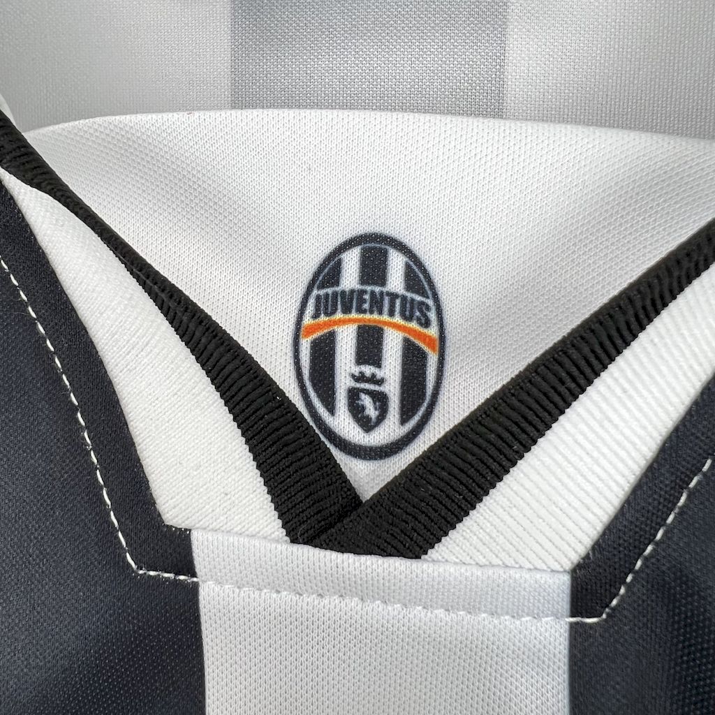 2024111207281472.jpg Retro Juventus 1996/97 Home Jersey - Image 7