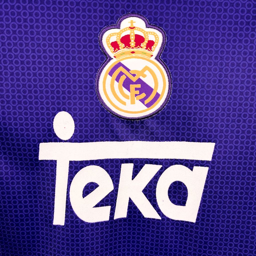 2024111207311275.jpg Retro Real Madrid 1997/98 Away Jersey - Image 4