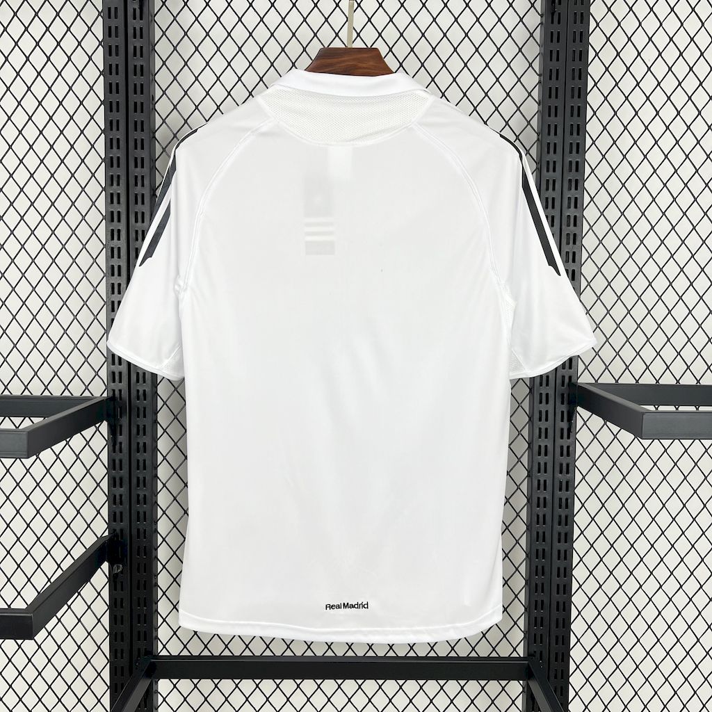 2024111207324613.jpg Retro Real Madrid 2005/06 Home Jersey - Image 2