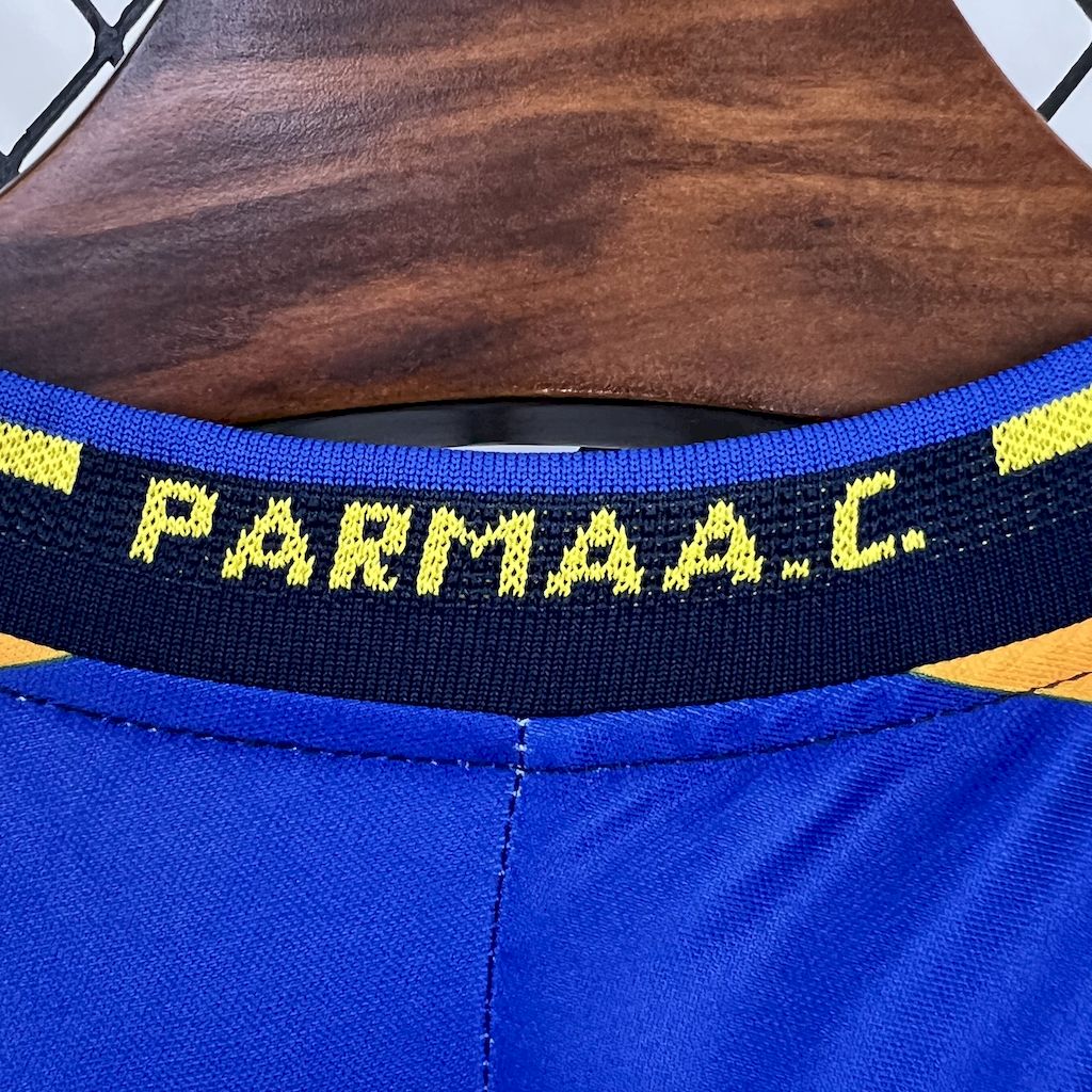 2024111213251876.jpg Retro Parma Calcio 2001/02 Home Jersey - Image 3